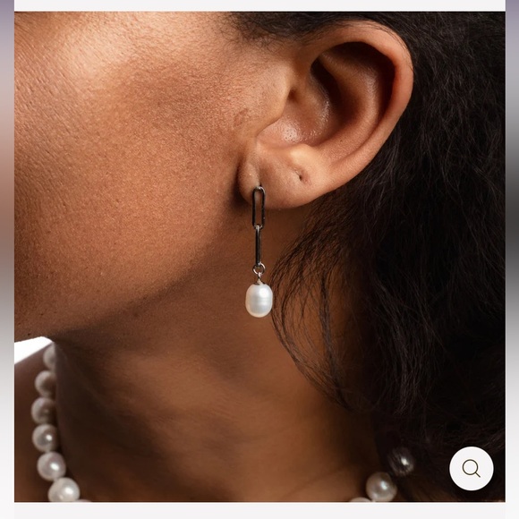 Demdaco New Pearls From Within Silver Drop Earrings NWT - Picture 6 of 6